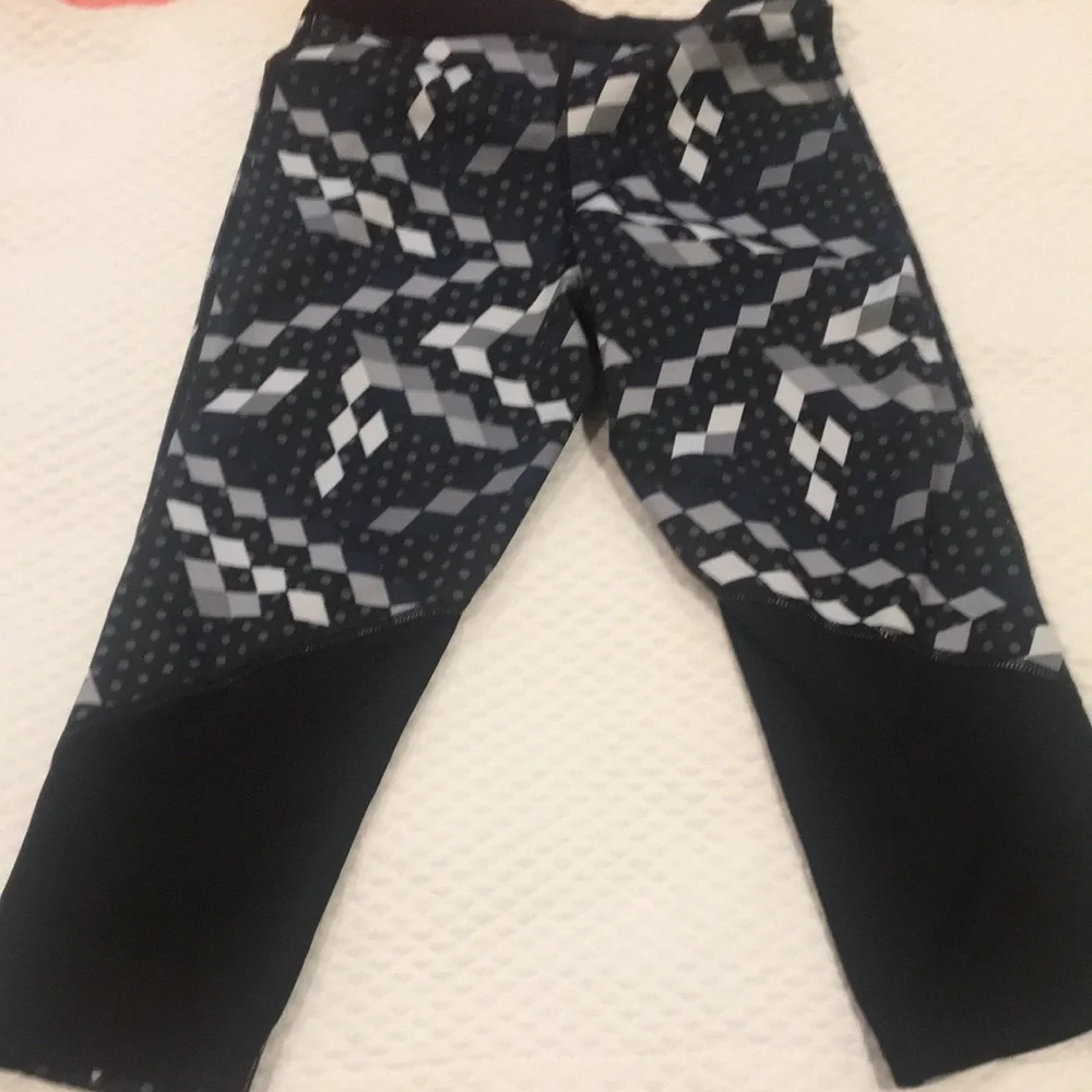 Nike Pro girls athletic leggings geometric print pants kids size M